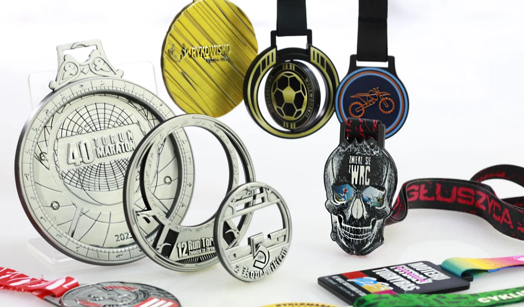 Jakie nagrody dla uczestników biegu charytatywnego? Pomysły na puchary i medale dla biegaczy
